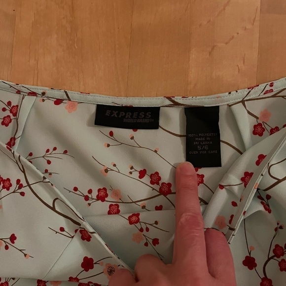 TRUE VINTAGE 90s Express Cherry Blossom Teal Knee Length Skirt size 5/6 - Picture 8 of 8